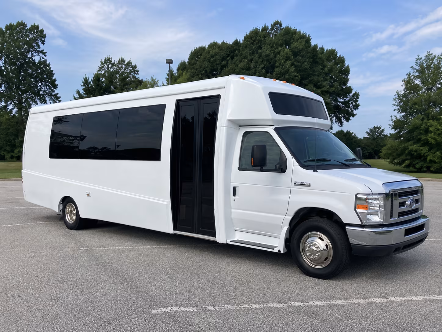 norwalk 18 passenger party bus